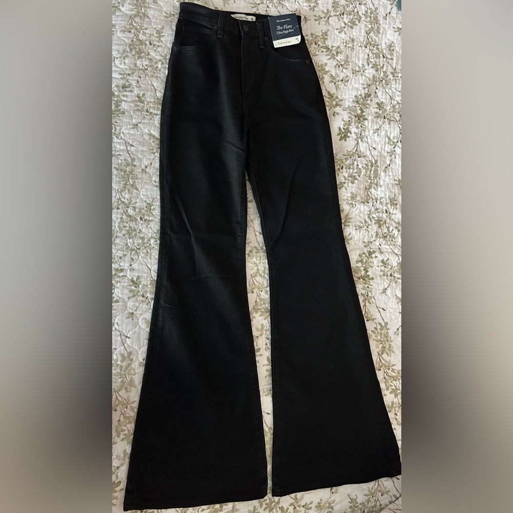 Abercrombie & Fitch Ultra High Rise Stretch Flare Curve Love Jean size 25/0 NWT